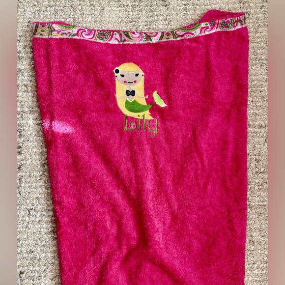 Pink Mermaid Tail Blanket - Picture 2 of 6